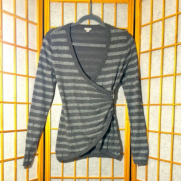 1981 Guess black/silver sparkle cross over long sleeve sweater, size SP - Picture 1 of 10